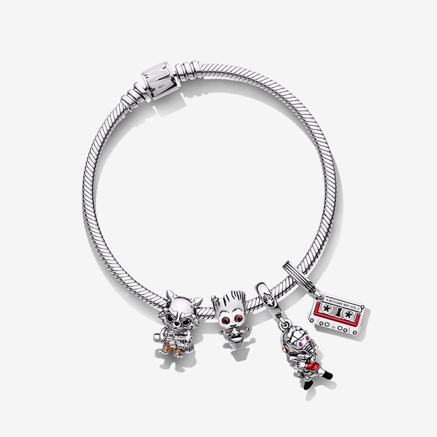 Marvel Guardians of the Galaxy Charms and Bracelet Set image number 0
