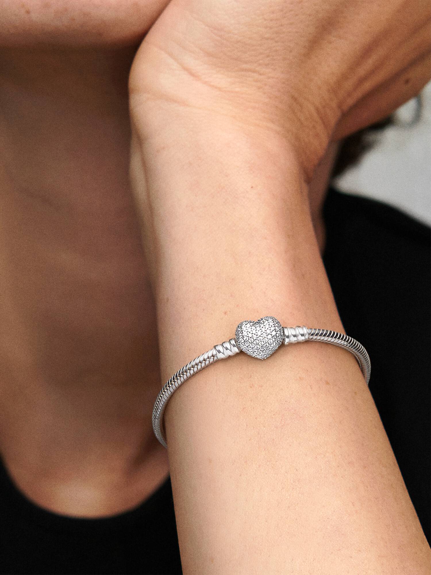 Sparkling Heart & Snake Chain Bracelet