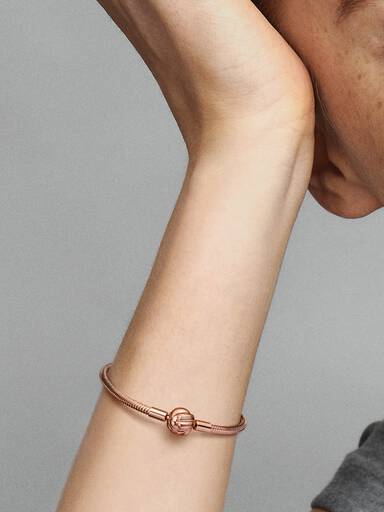 Pandora Moments Love Knot Snake Chain Bracelet