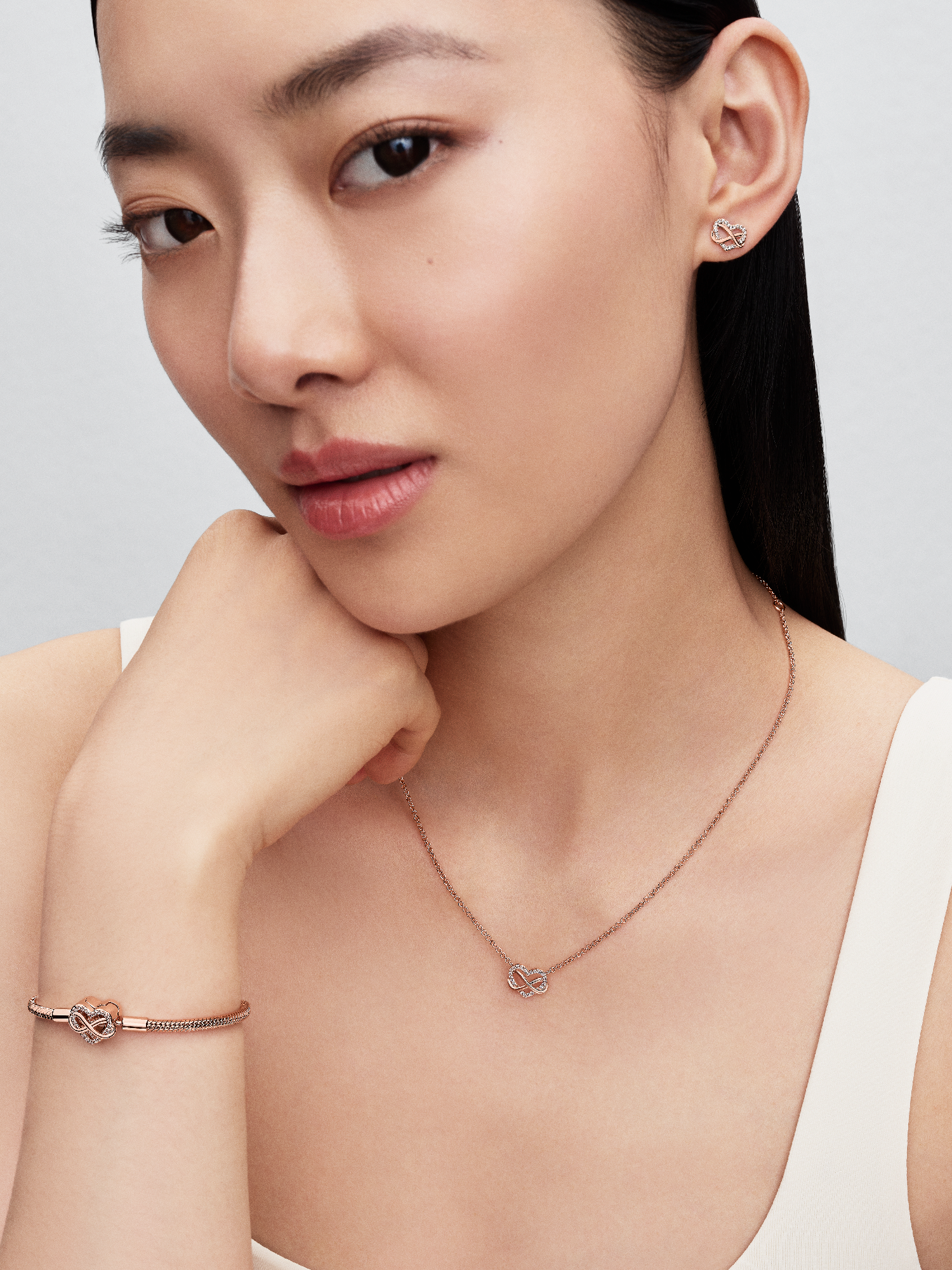 Sparkling Infinity Heart Clasp Snake Chain Bracelet | Rose gold