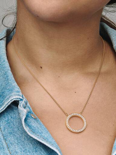 Pandora Signature Pavé & Hearts Circle Pendant Necklace