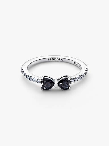 Sparkling Black Bow Ring