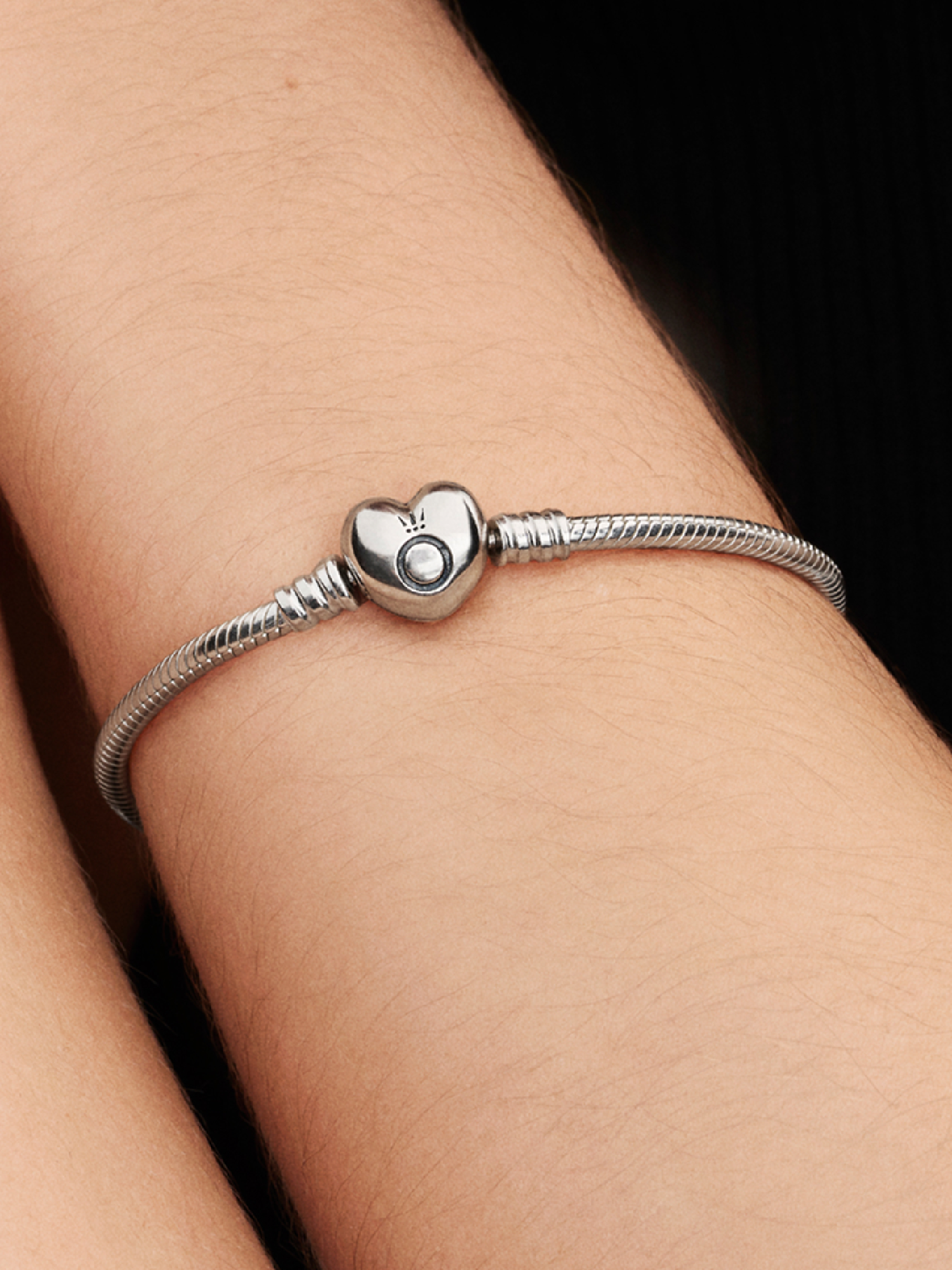 アクセサリー Pandora 17cmMoments Heart & Snake Chain 2025Q3E_collection_moments_go_