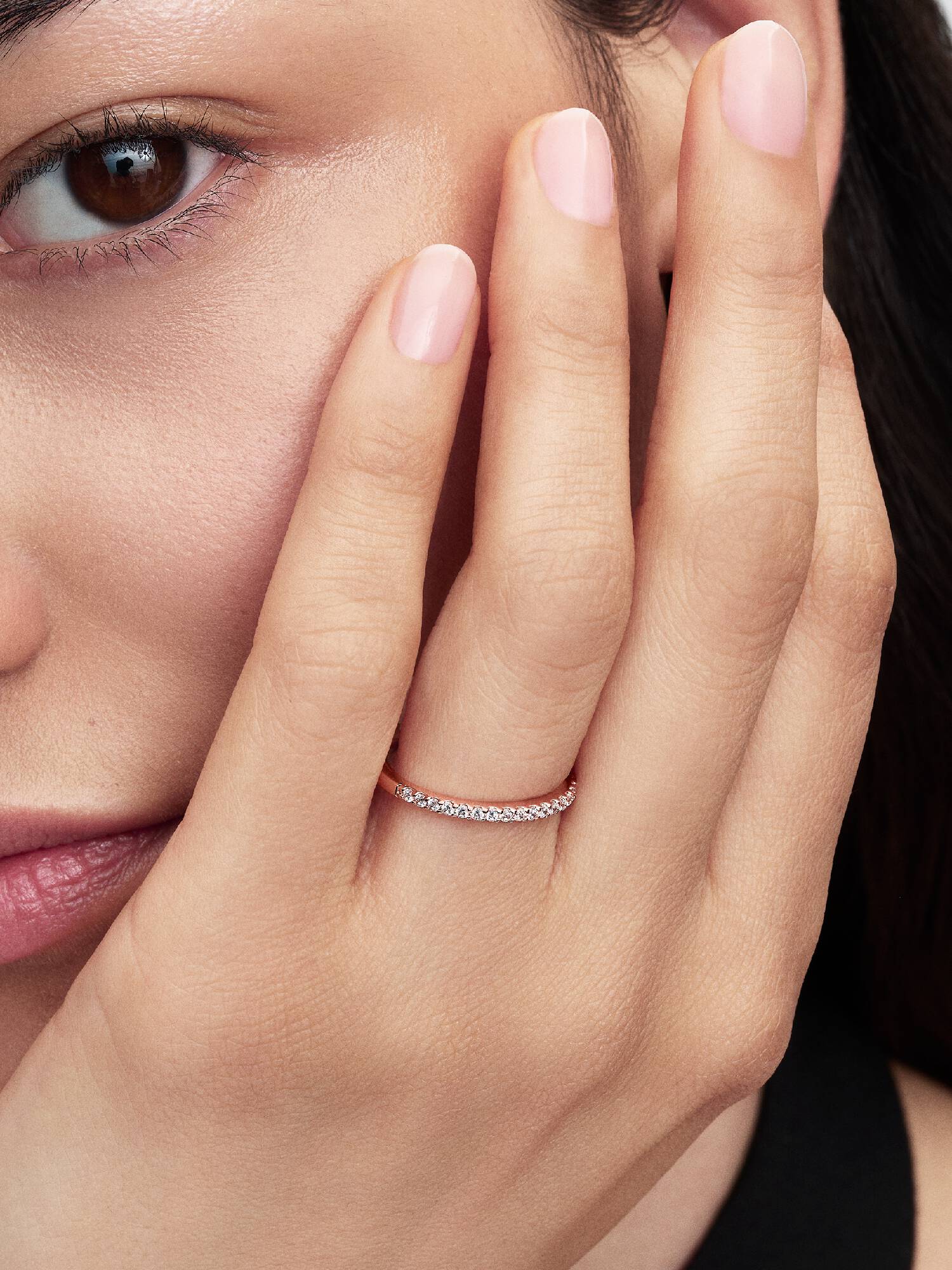 Sparkling Band Ring