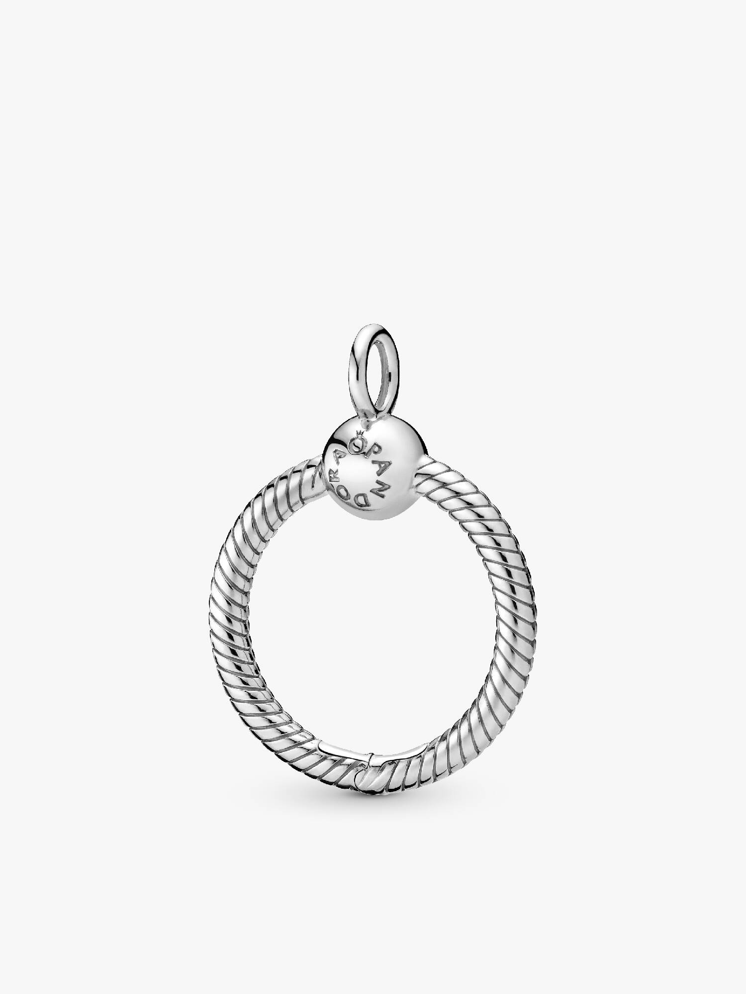 Small O Pendant