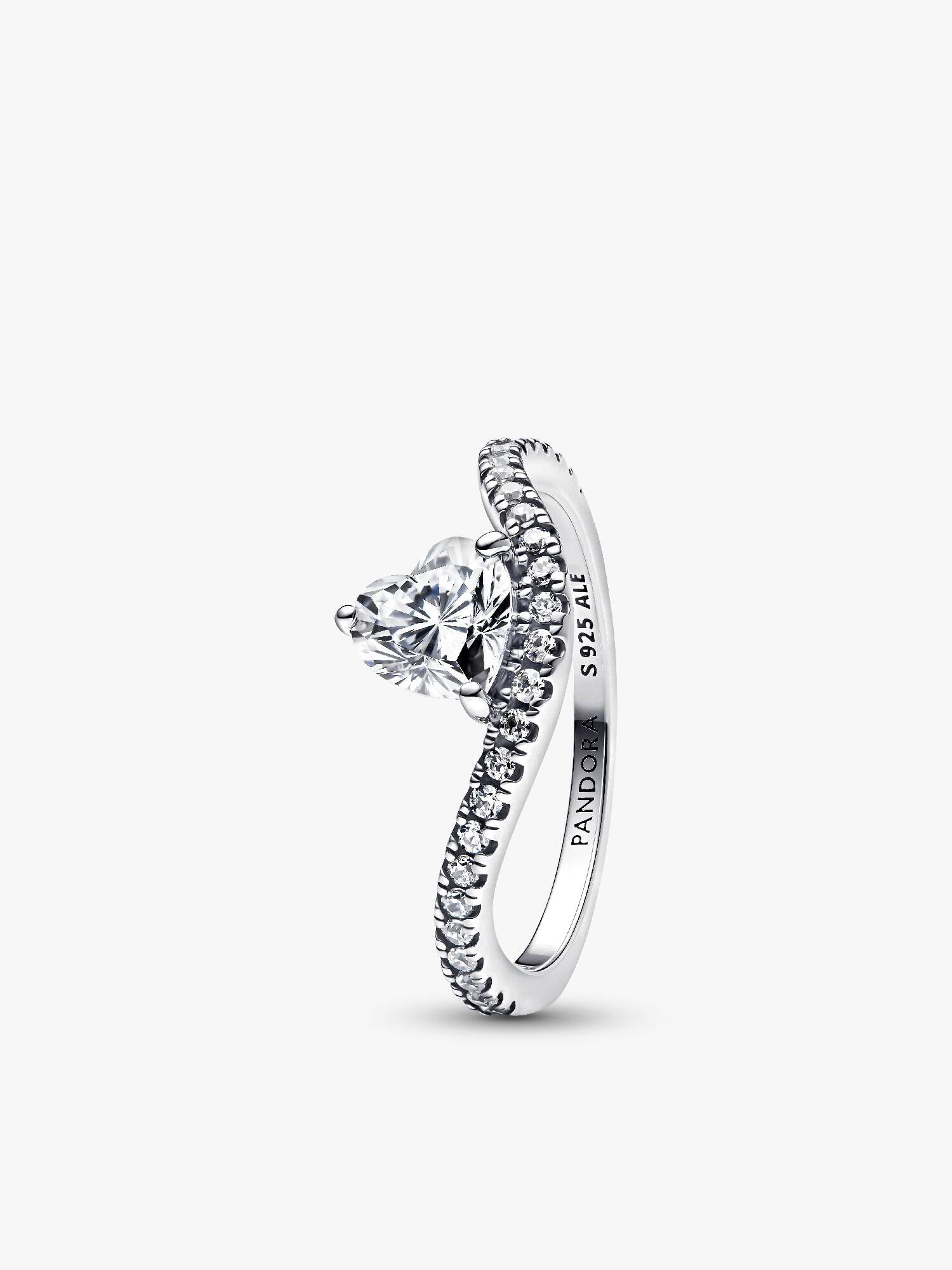 Wavy Pavé Heart Ring