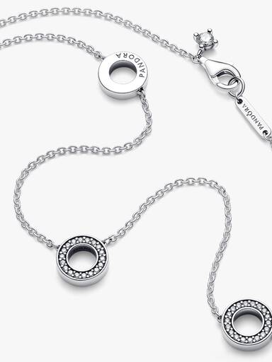 Pavé Circles Chain Necklace